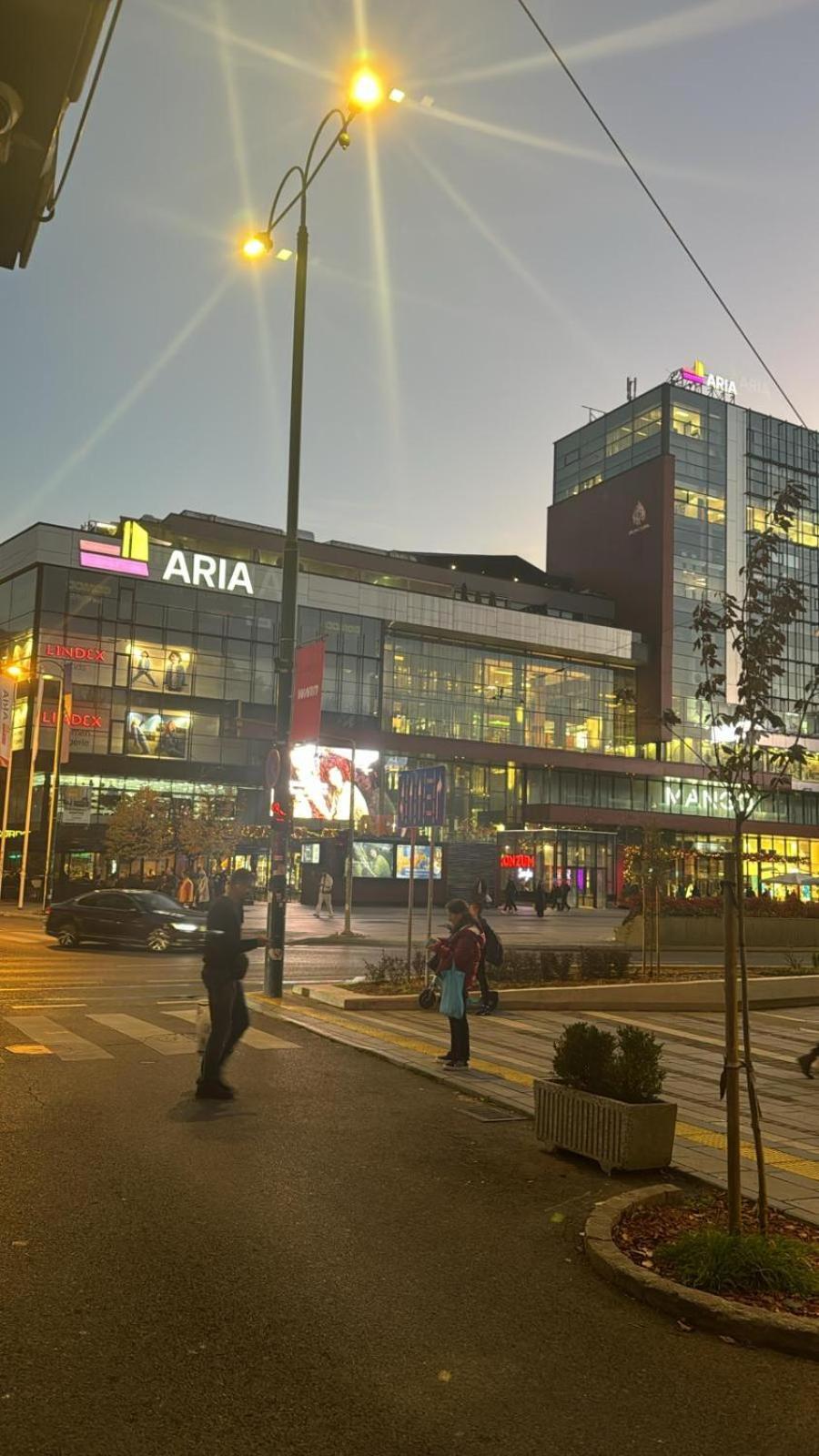 City Center Apartment Sarajevo Accross Bbi Shopping Mall Bagian luar foto