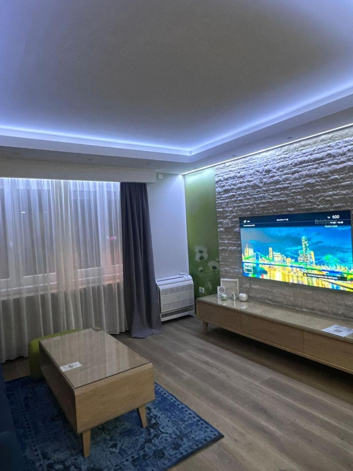 City Center Apartment Sarajevo Accross Bbi Shopping Mall Bagian luar foto