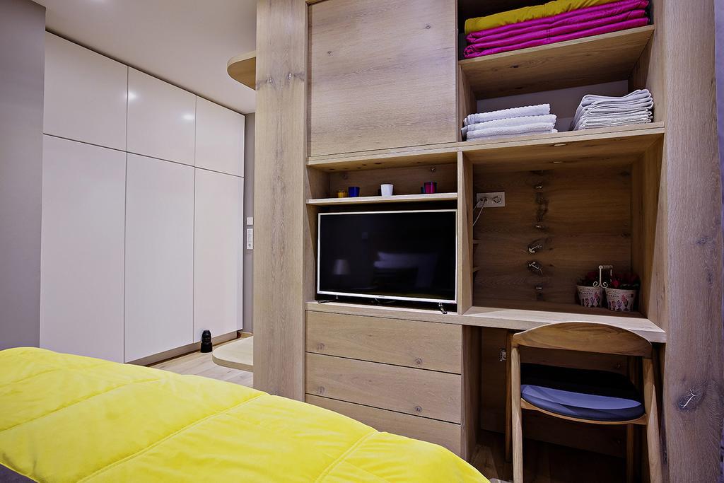 City Center Apartment Sarajevo Accross Bbi Shopping Mall Bagian luar foto