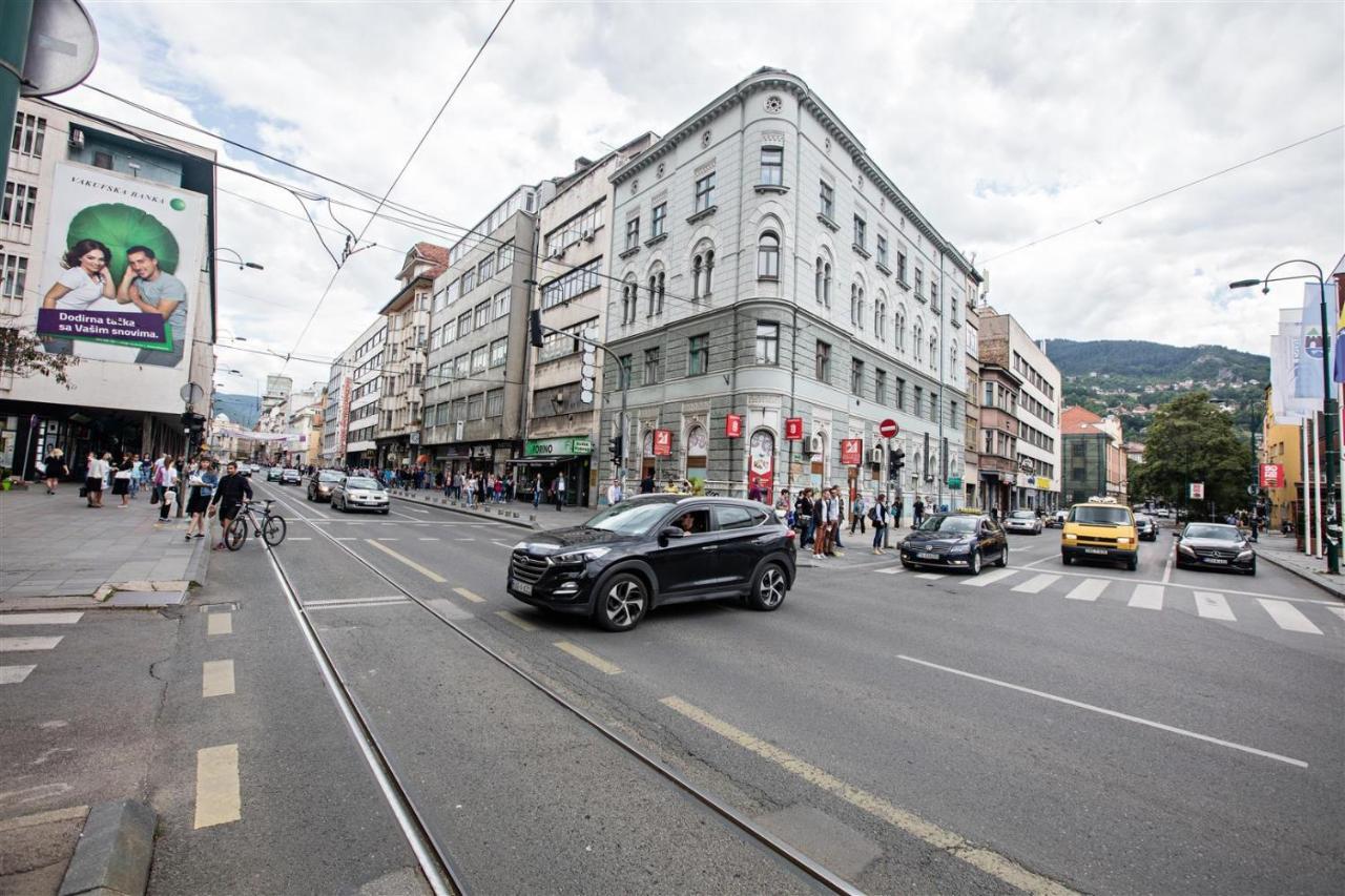 City Center Apartment Sarajevo Accross Bbi Shopping Mall Bagian luar foto